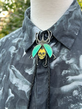 Load image into Gallery viewer, Moving Skull Beetle Pin