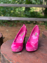 Load image into Gallery viewer, Froggy Heart Heels - Clearance Sale B GRADE