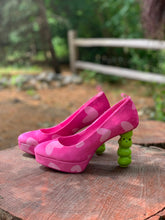 Load image into Gallery viewer, Froggy Heart Heels - Clearance Sale B GRADE