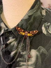 Load image into Gallery viewer, Moth Lapel/ Collar Pins
