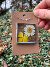 Load image into Gallery viewer, Dried Flower Locket Necklaces

