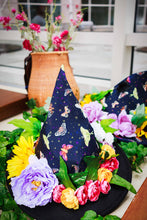 Load image into Gallery viewer, Thumbelina Witch Hats
