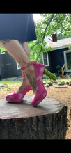 Load image into Gallery viewer, Froggy Heart Heels
